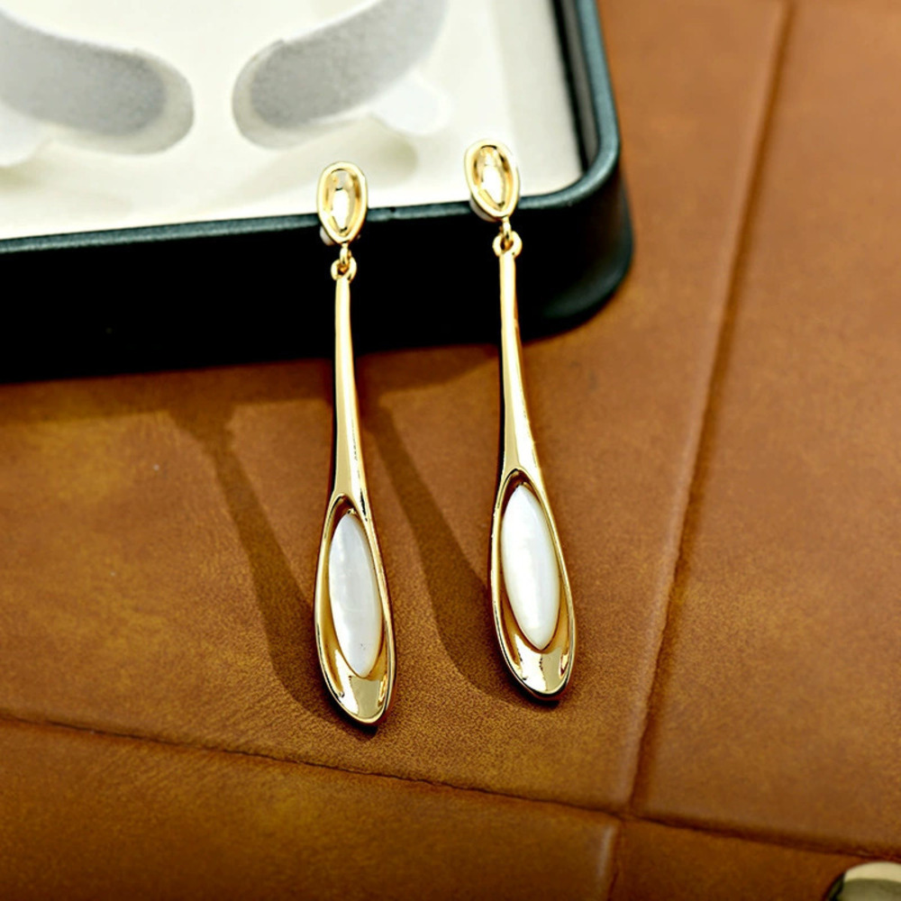 vintage Long Teardrop Shell Dangle Earrings Silver Hypoallergenic